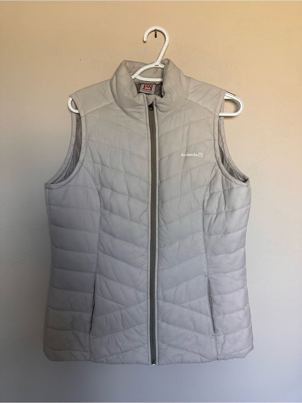 Avalanche Light Gray Quilted Puffer Vest - Women's Size Large